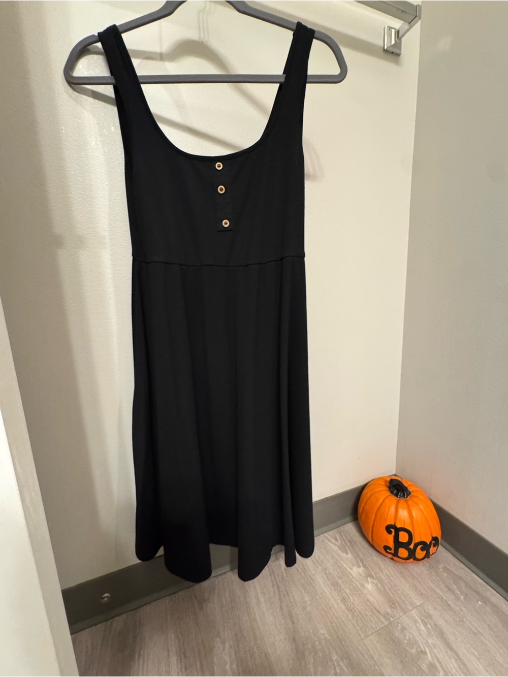 SHEIN Black Scoop Neck Sleeveless Button-Front Dress